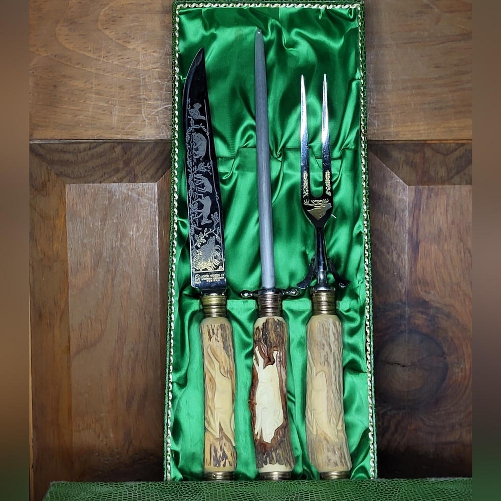 Elegant Carving Set with Wooden Handles - Picture 1 of 11